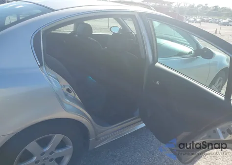 2003 Nissan Altima 2.5 Sl z USA, uszkodzony, nr VIN 1N4AL11E23C351965